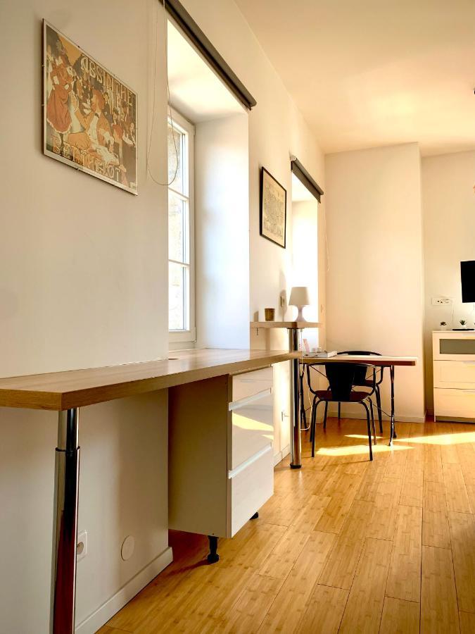 Les Fabuleux Appartements Du Coeur De Ville - Place Victor Hugo Besancon Luaran gambar
