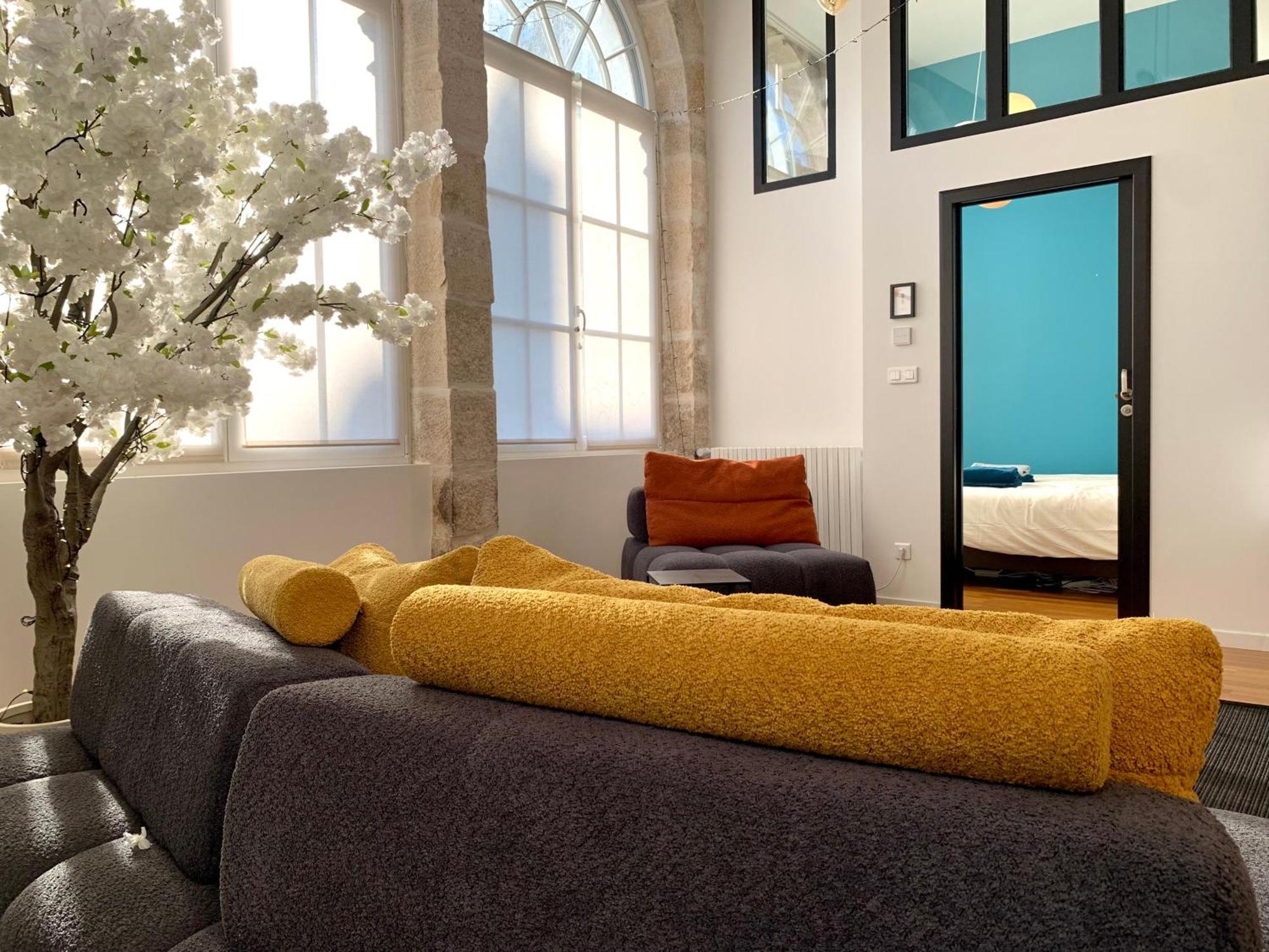 Les Fabuleux Appartements Du Coeur De Ville - Place Victor Hugo Besancon Luaran gambar